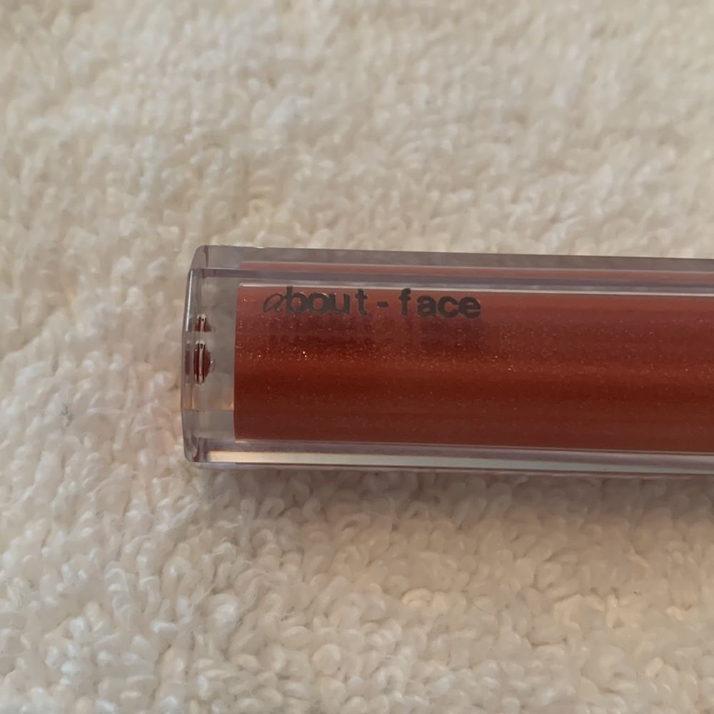 About Face Light Lock Lip Gloss - Picture 3 of 4